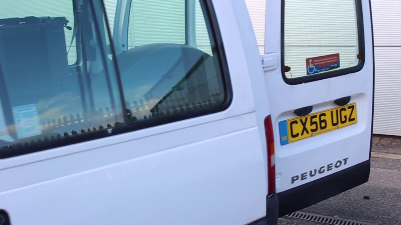 Direct Council - 2006 Peugeot Expert Combi 6 seat minibus - Clwyd Auction Centre Ewloe