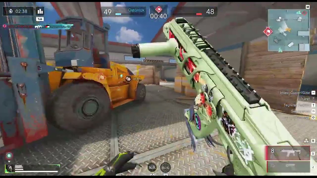 2 vs 4  BLOOD STRIKE