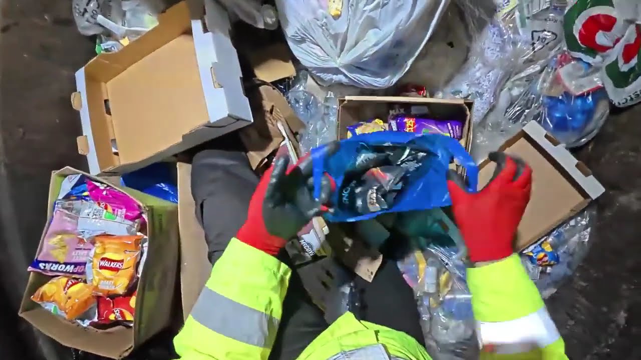 DUMPSTER DIVING FREEGAN UK Exposes the SHOCKING Truth About RETAIL FOOD WASTE