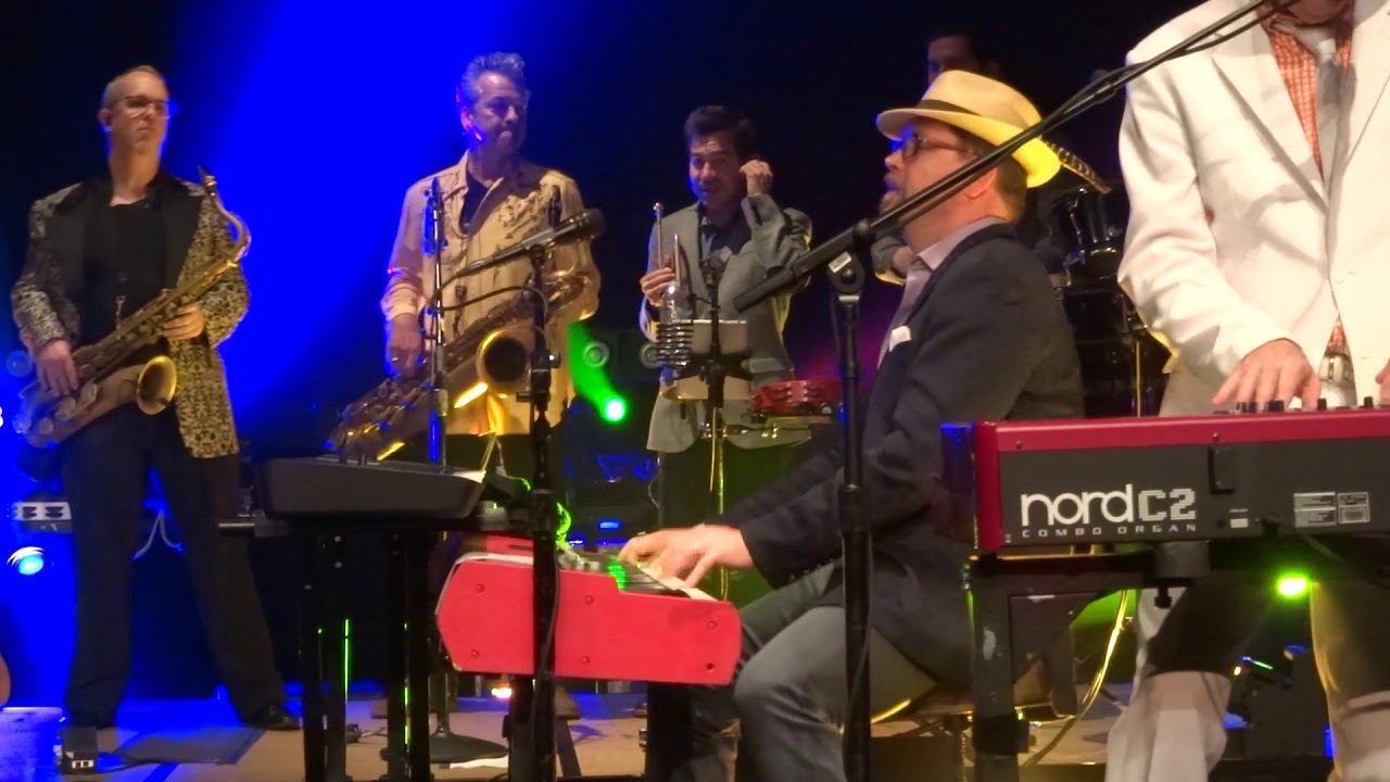 The Mavericks, 