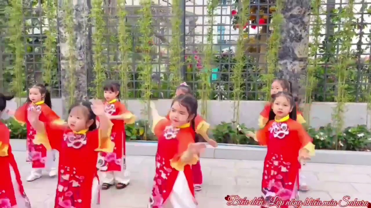 Khánh An_ Lớp năng khiếu múa