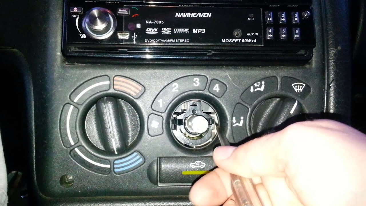 Opel Astra F 1994 Wymiana żarówki podgrzewania tylniej szyby, Replacing the rear window heating bulb