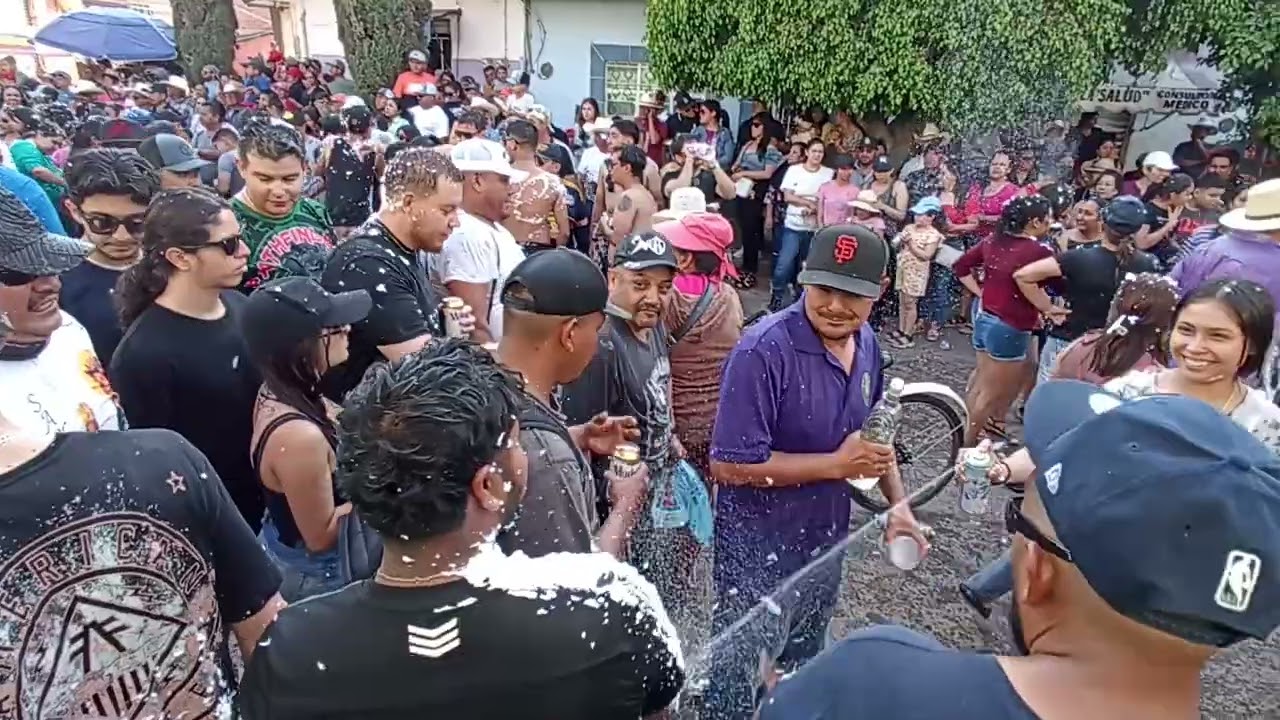 así estuvo la fiesta el sábado de gloria en villachuato Michoacán 🇲🇽🌯🌮