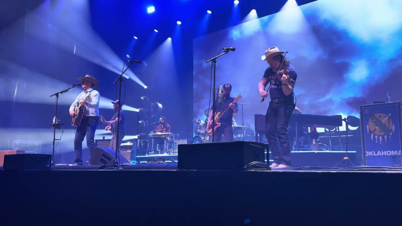 Turnpike Troubadours - Tornado Warning 2/7/26 MGM Fenway Boston, MA