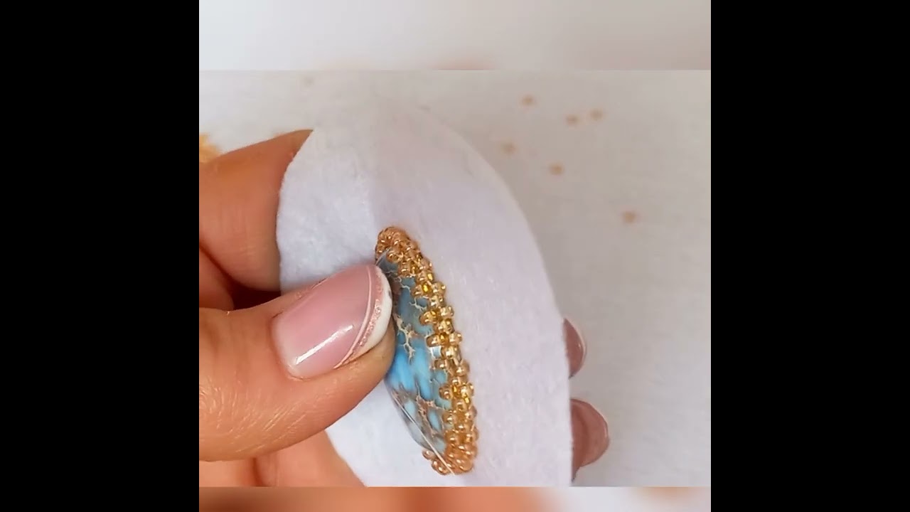 Урок 3. Плетемо другий ряд обшивки кабошона. Заняття для гуртка рукоділля.