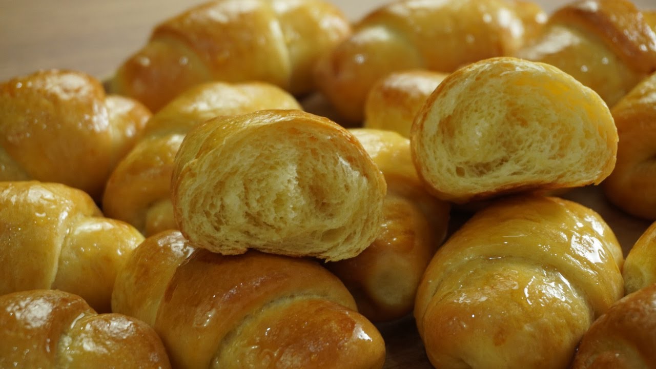 Soft & Fluffy Honey Butter Rolls