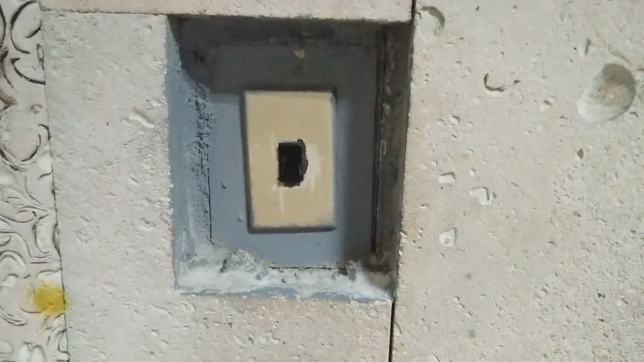 Раритетный лифт 