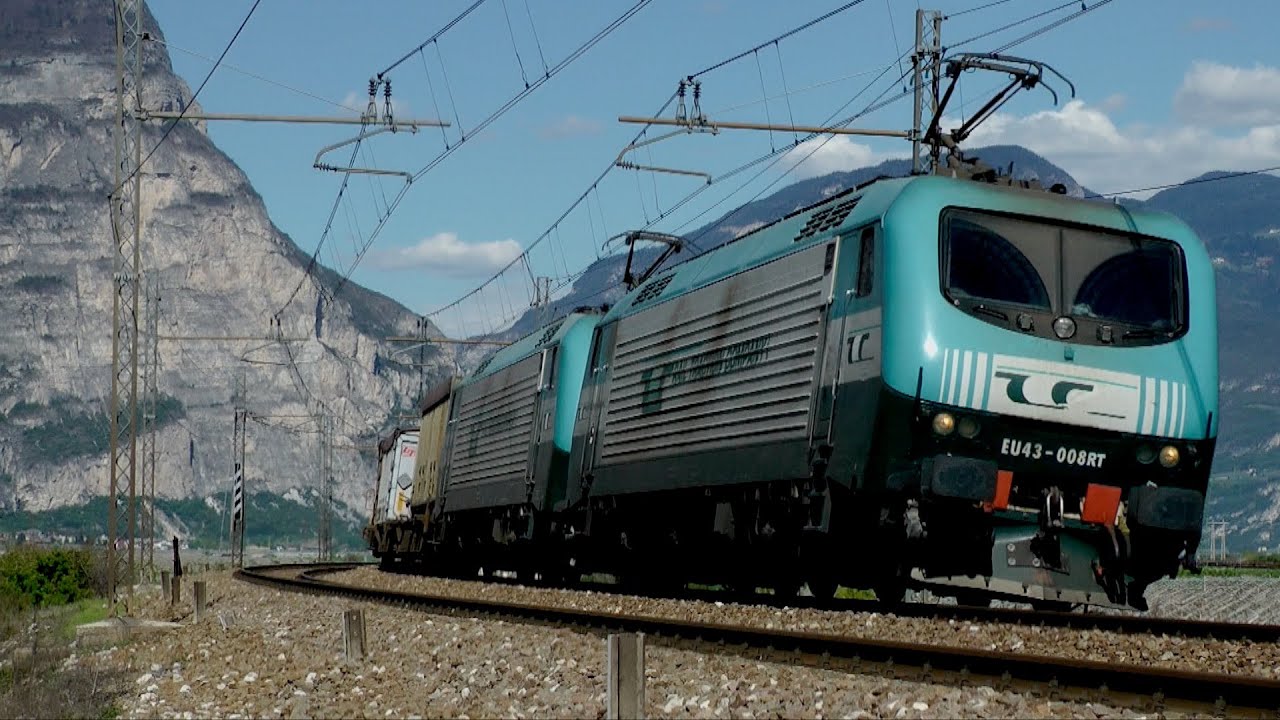 Treni lungo la ferrovia del Brennero \ Trains crossing Brenner Railways