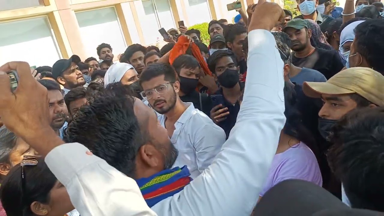 students protest 🪧🪧 mmdu mullana Haryana 90% attendance college //me mat addmission krana' #bihar st