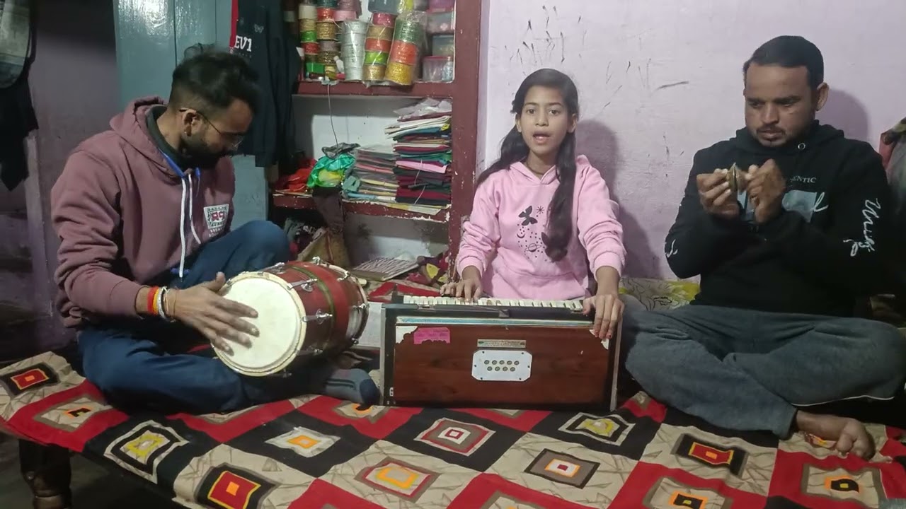 बिटिया को आशीर्वाद देने मे कंजूसी न करें #सिंगर_हिमांशी_बहन_कदौरा सहयोगी👉 रोहित जी & अभिलाषयादवचतेला