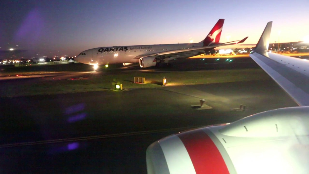 Virgin Australia Boeing 737 Takeoff - Sydney (VA 800)