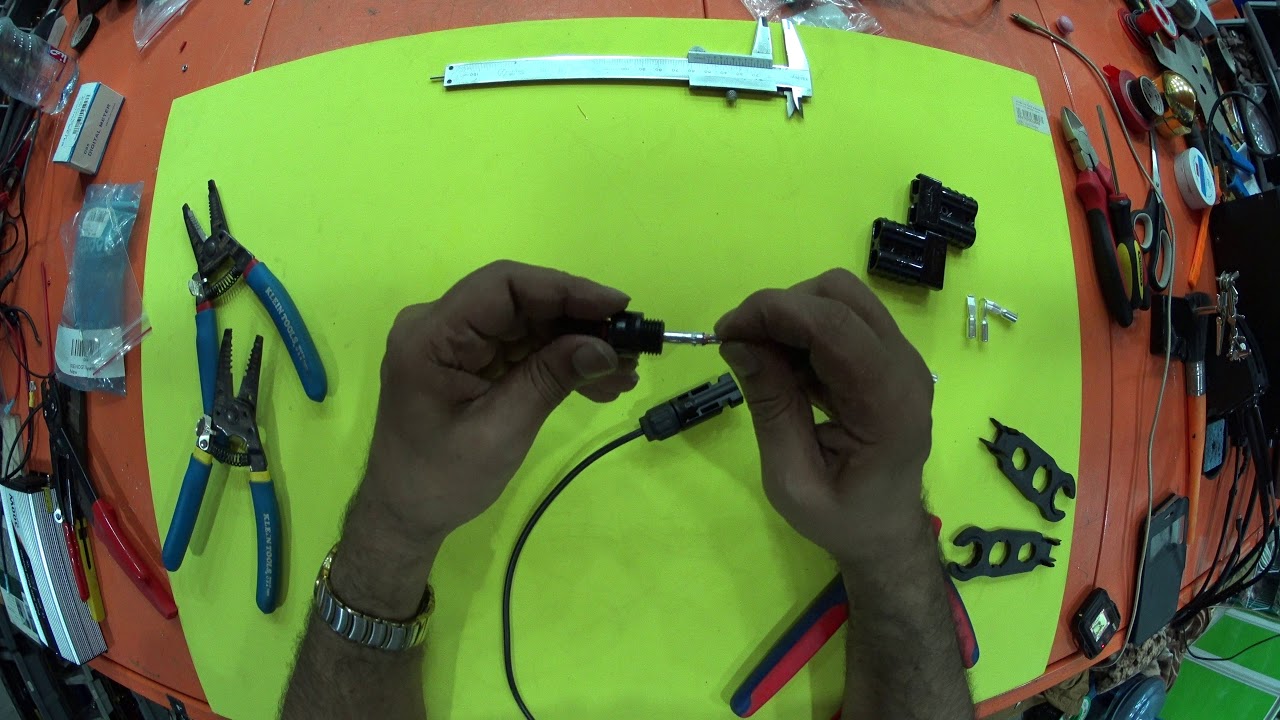 طريقة توصيل موصلات ام سي فور واندرسون MC4 Connectors