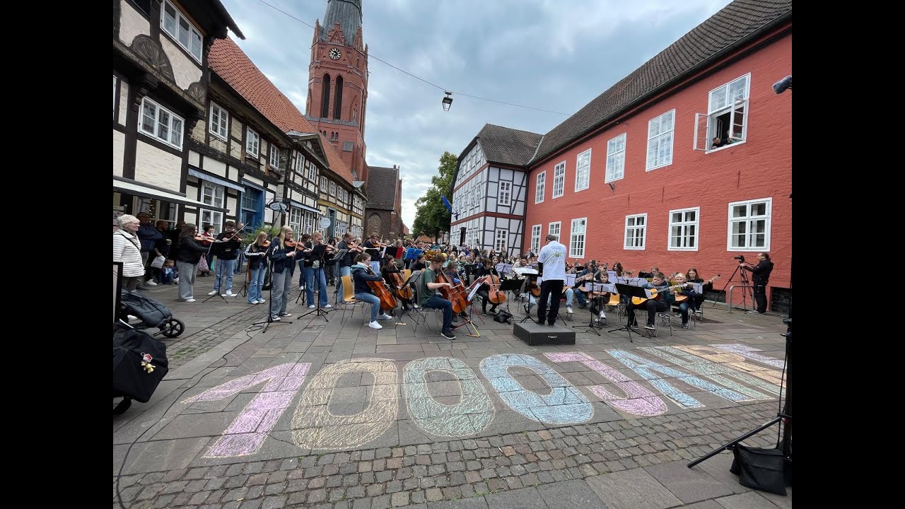 1000 Jahre Nienburg Musikschule Nienburg Flashmob Teil 1 Die kleine Nienburgerin und Das Weserlied