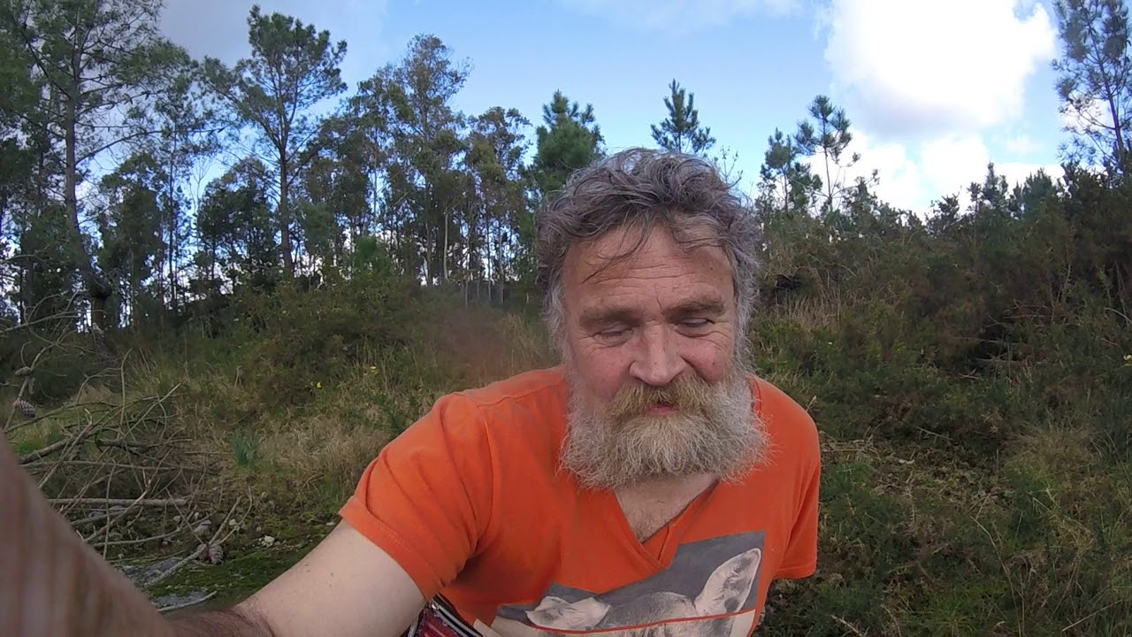 🔵 Bang On About Meaning - Bang On Examples - Phrasal Verbs - ESL British English Pronunciation