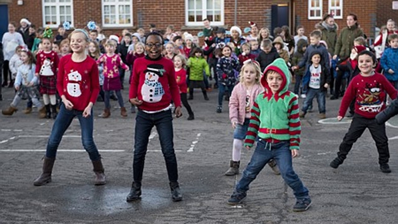 Freethorpe Primary School flash mob