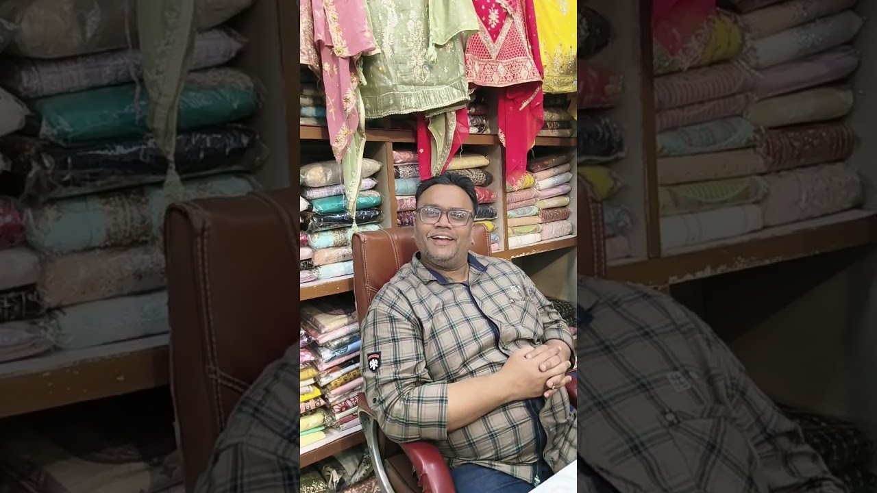 Men lungi, ladies salwar suit is available here in Ahmad Ali cloth store ♥️