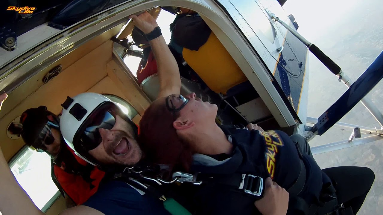 Lara CROFT | Skydive Lillo | Paracaidismo Madrid | #VenAsaltar