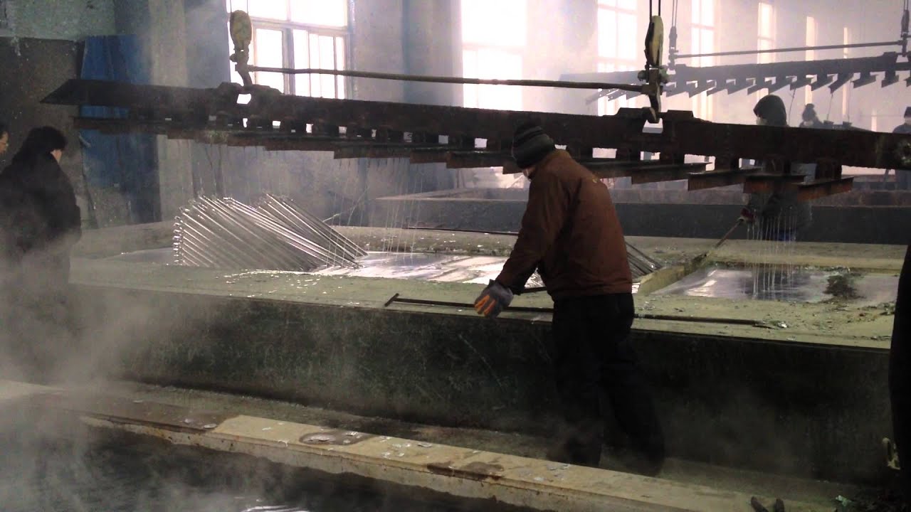 Hot dip galvanizing process--Zinc skimming