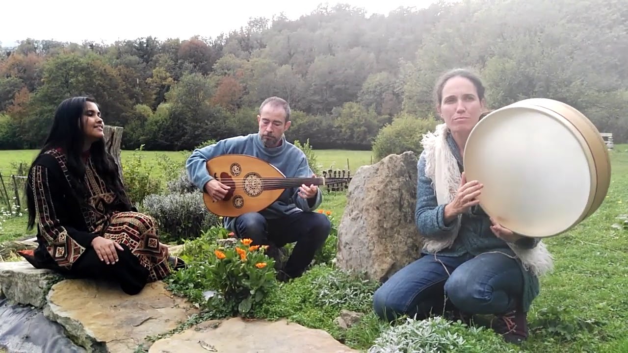 Üsküdar'a gider iken (Turkish) | শুকনো পাতার নুপুর পায়ে | Baishali Sarkar | Ft. Joan & Nuria