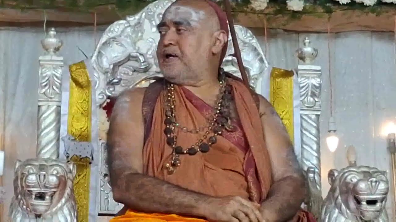 சங்கராச்சாரியார் ஜெயந்தியை முன்னிட்டு பாதபூஜை sri sankaravijendra  swamygal jayanthi patha bujai