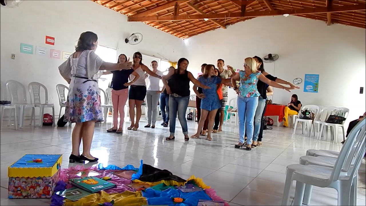 Dinâmica   A cobra não tem pé, a cobra não tem mão