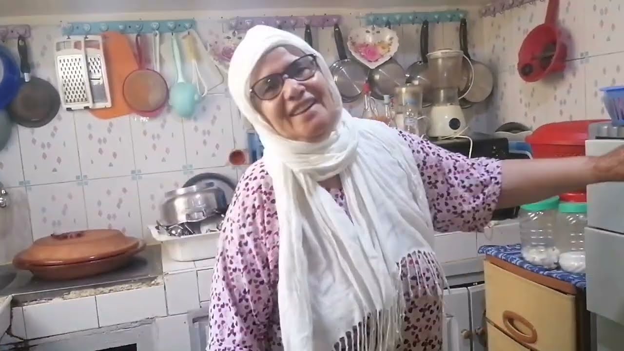 مي خدوج مشات العروبية وجمعات الحمام ودارت به رفيسة دايزها الكلام