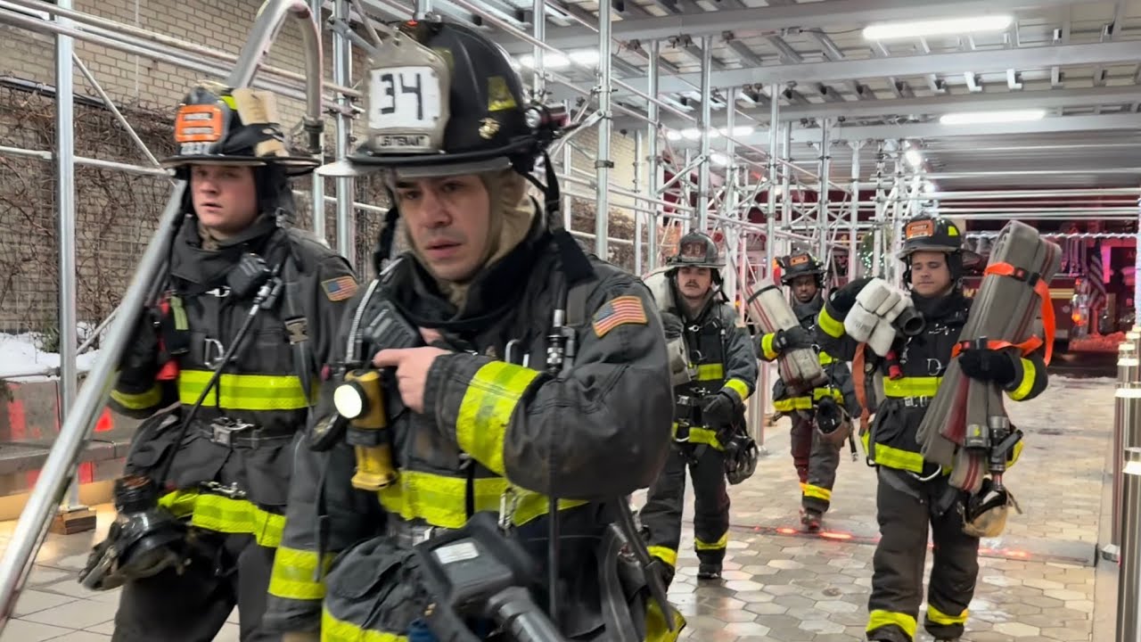🌟 EARLY ARRIVAL 🌟 FDNY Manhattan 10-77 Box 0915 Fire on the 19th Floor of a Class 1 High Rise 