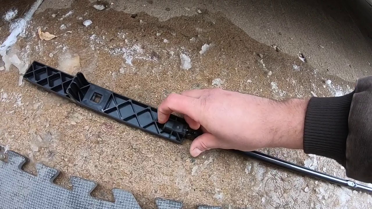 Spare tire removal with Stow n Go seating