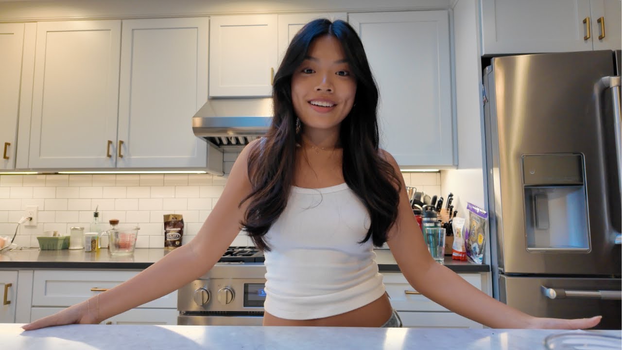 a casual saturday at home (thrifting, reading, cooking...)