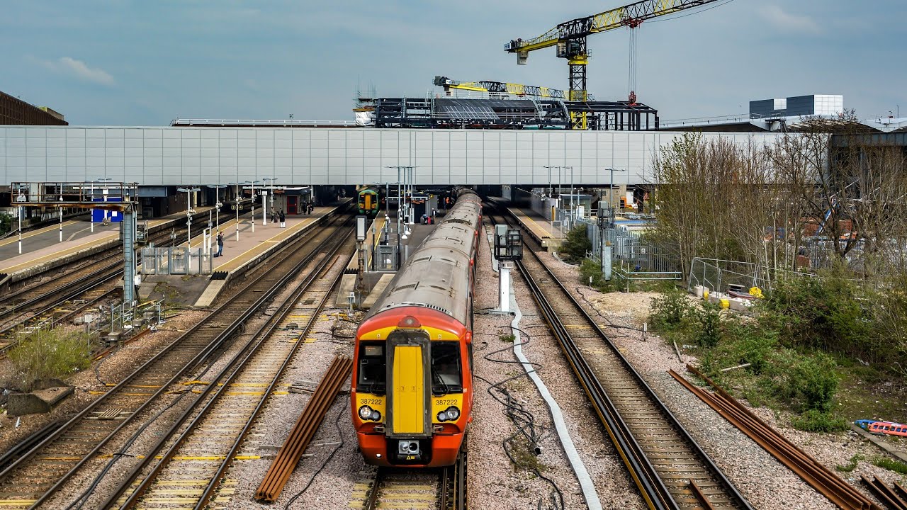 Trains and Planes at: Gatwick Airport (GTW/BML) | Wednesday 19/04/23