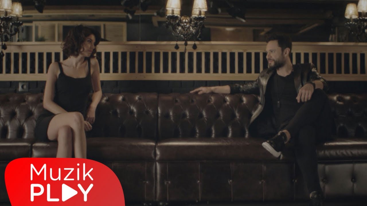 &Ouml;zg&uuml;n - Aşık (Official Video)