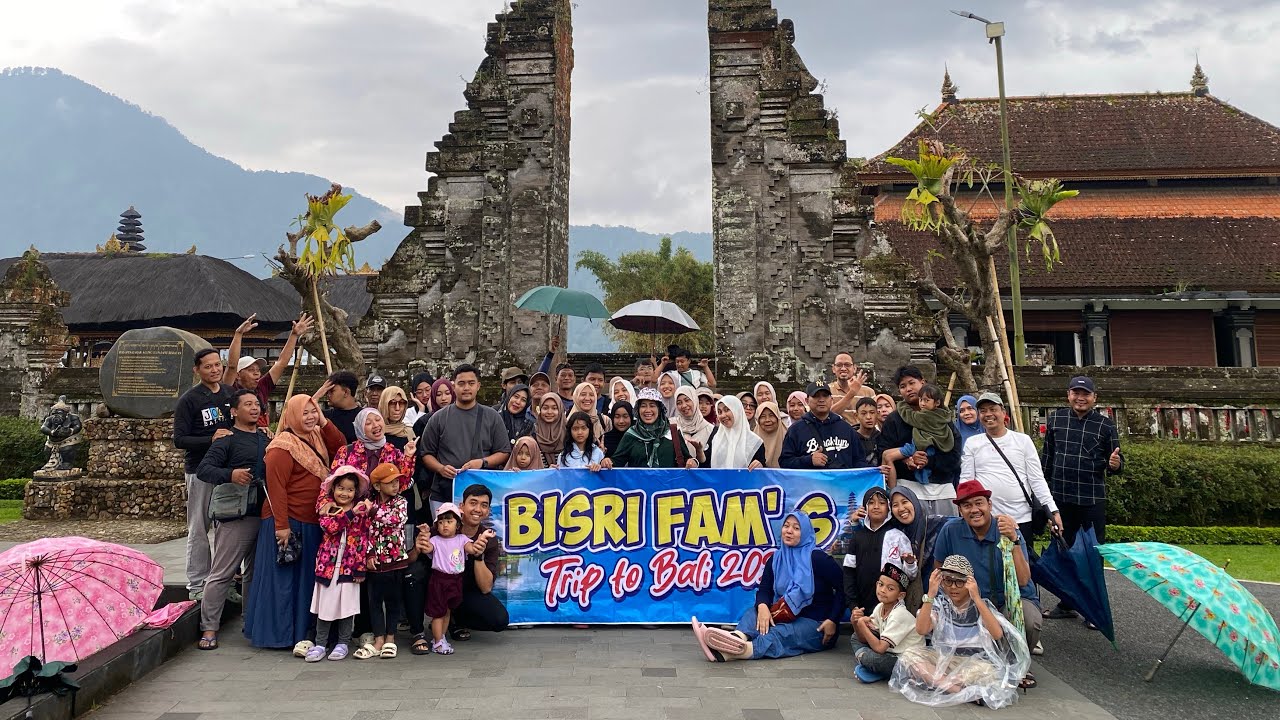 KELUARGA H.BISRI GENDIS GOES TO BALI