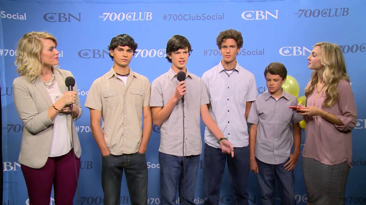 700 Club Social LIVE - Introducing The Wild Brothers
