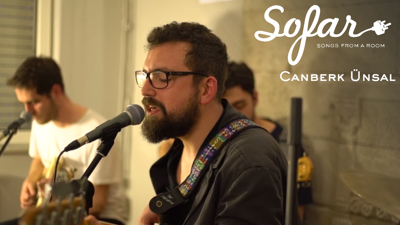 Canberk Ünsal - Uzağın Şarkısı | Sofar Istanbul