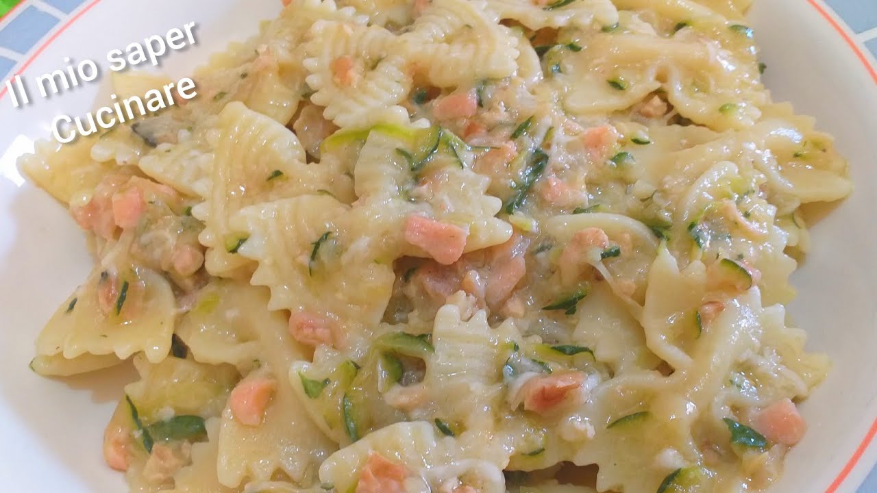 #Farfalle #zucchine e #salmone