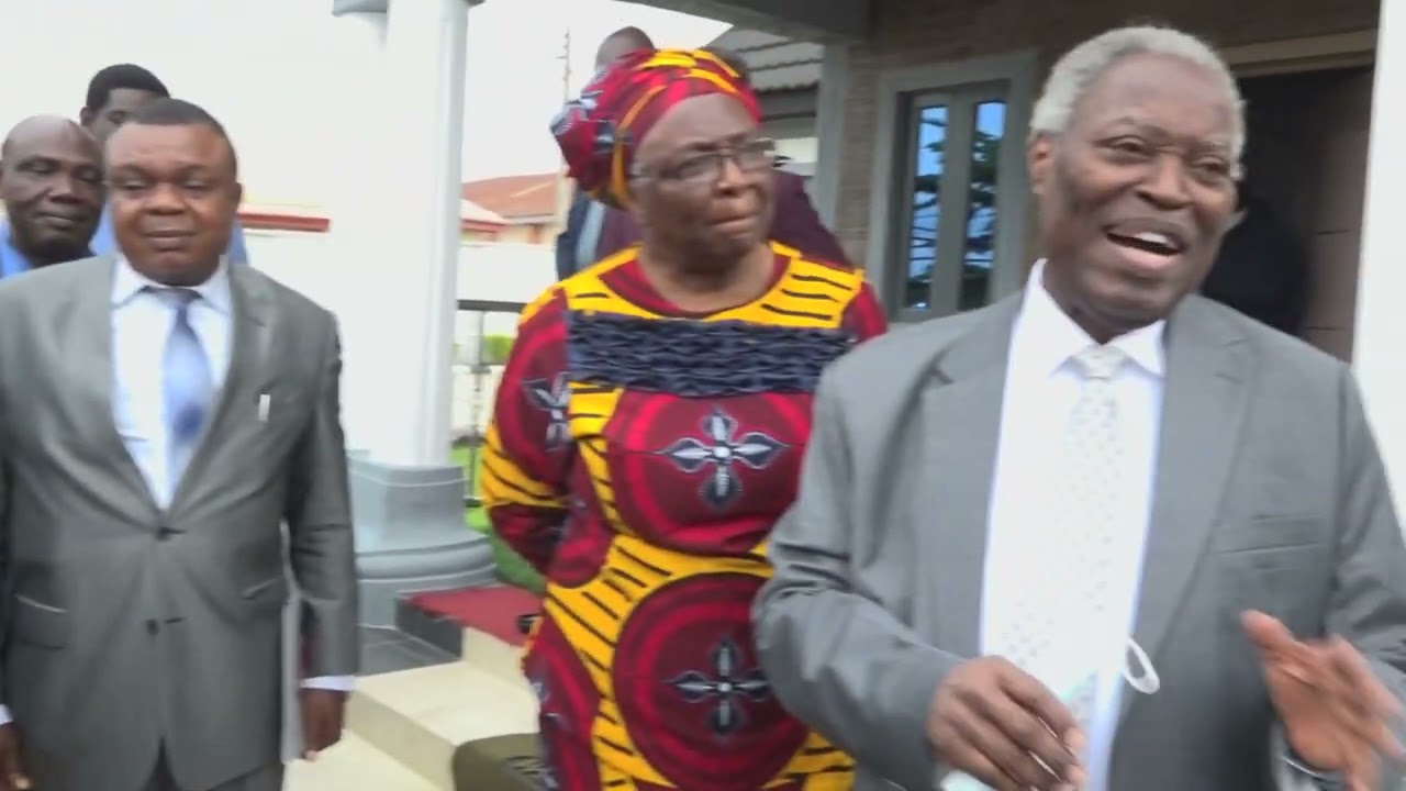 Pastor W.F. Kumuyi leaves ilorin | Dlhs gives him an appreciation letter.🙏 subscribe, like the video