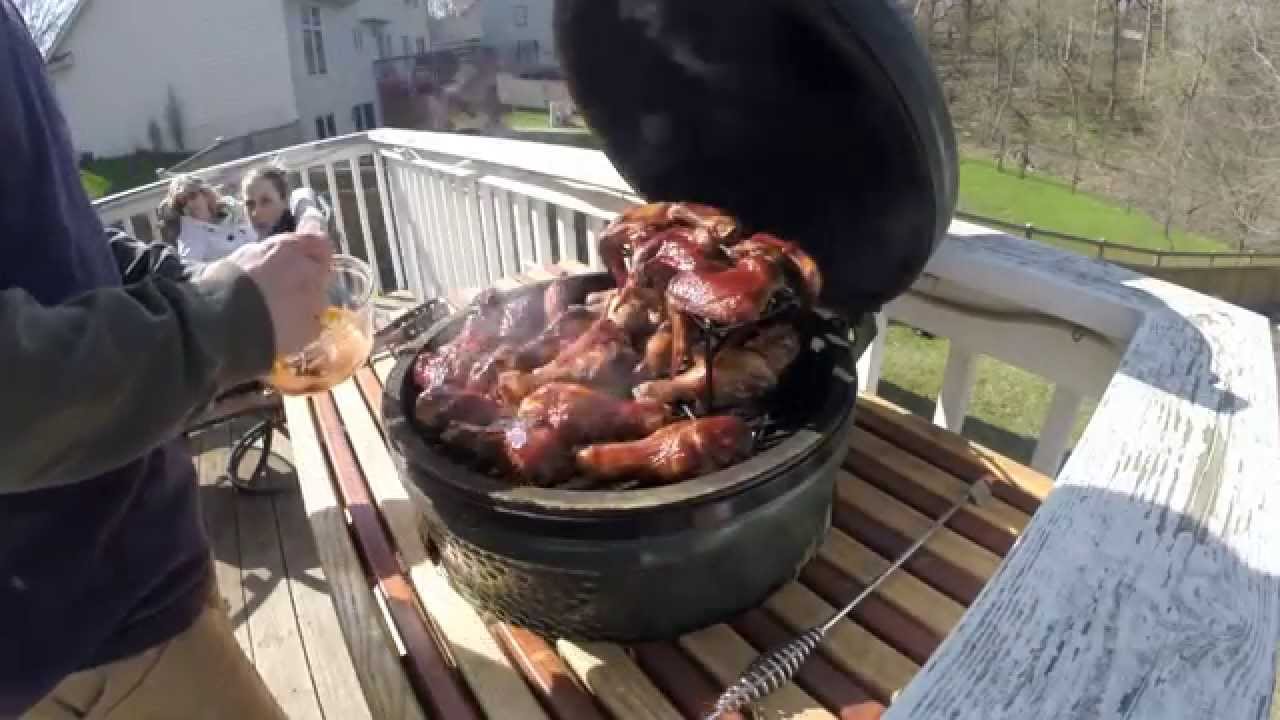 How to make Smoked BBQ Wings and Drummies on the Big Green Egg tips and tricks