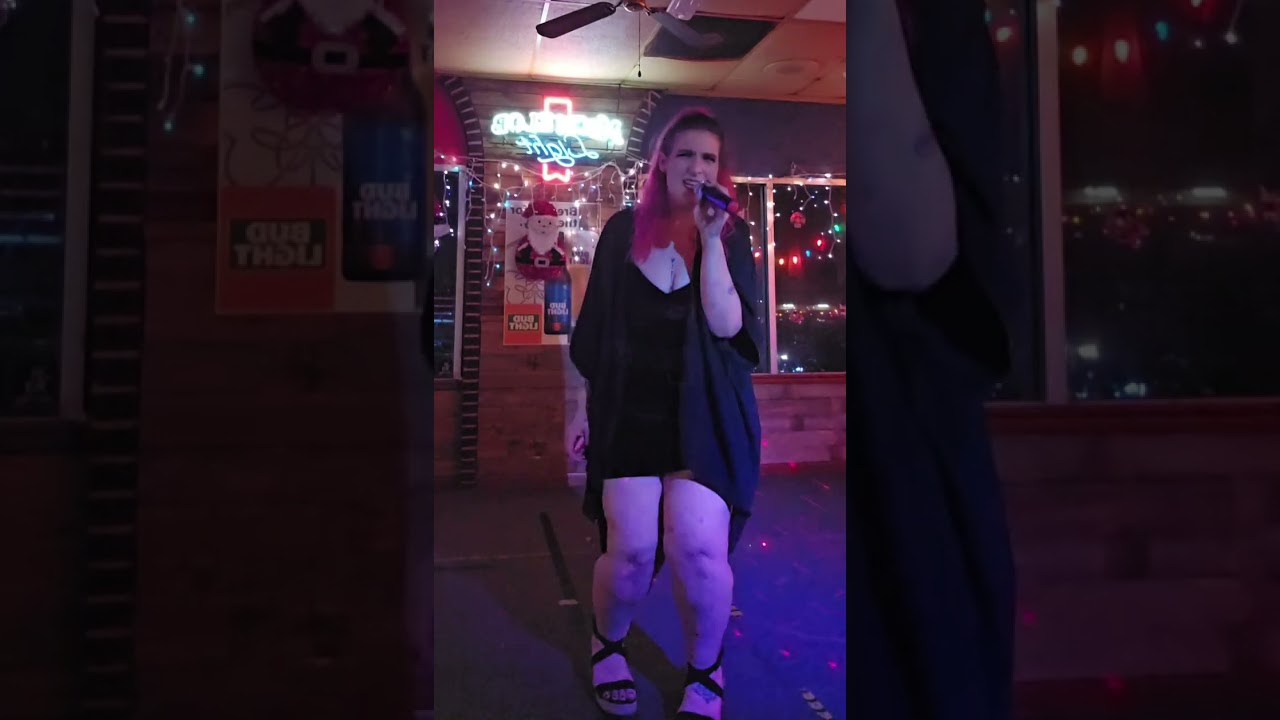 Smoking out the Window - Bruno Mars cover by Melissa Redwood
