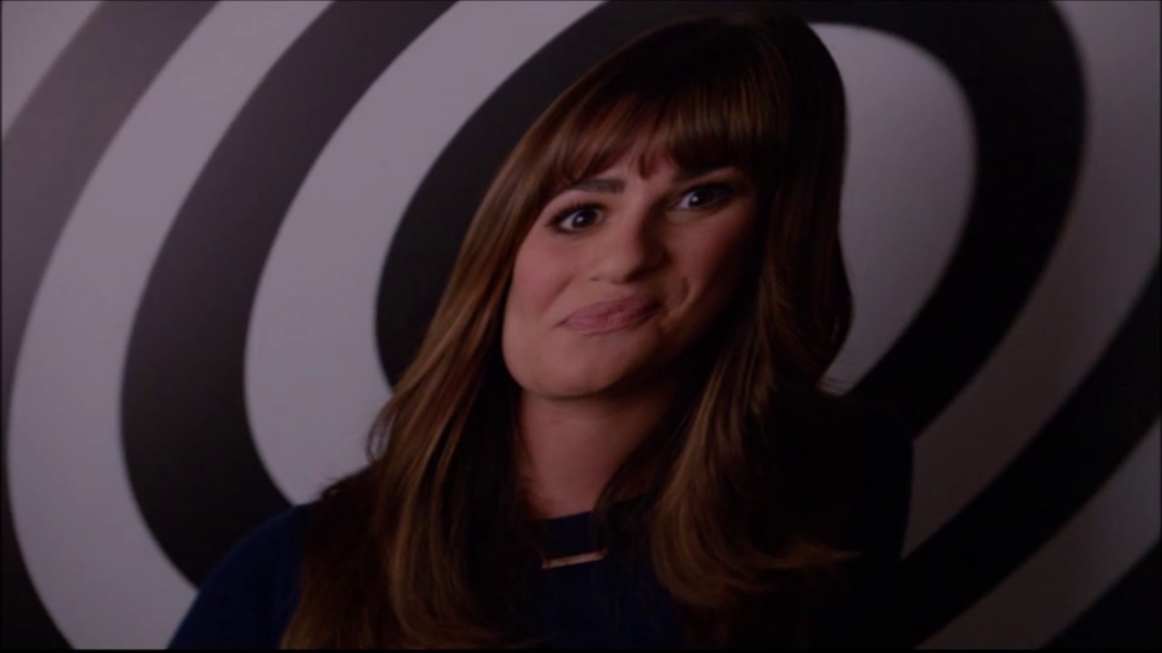 Glee - Sam and Rachel have dinner and talk about what they do in their spare time 6x04