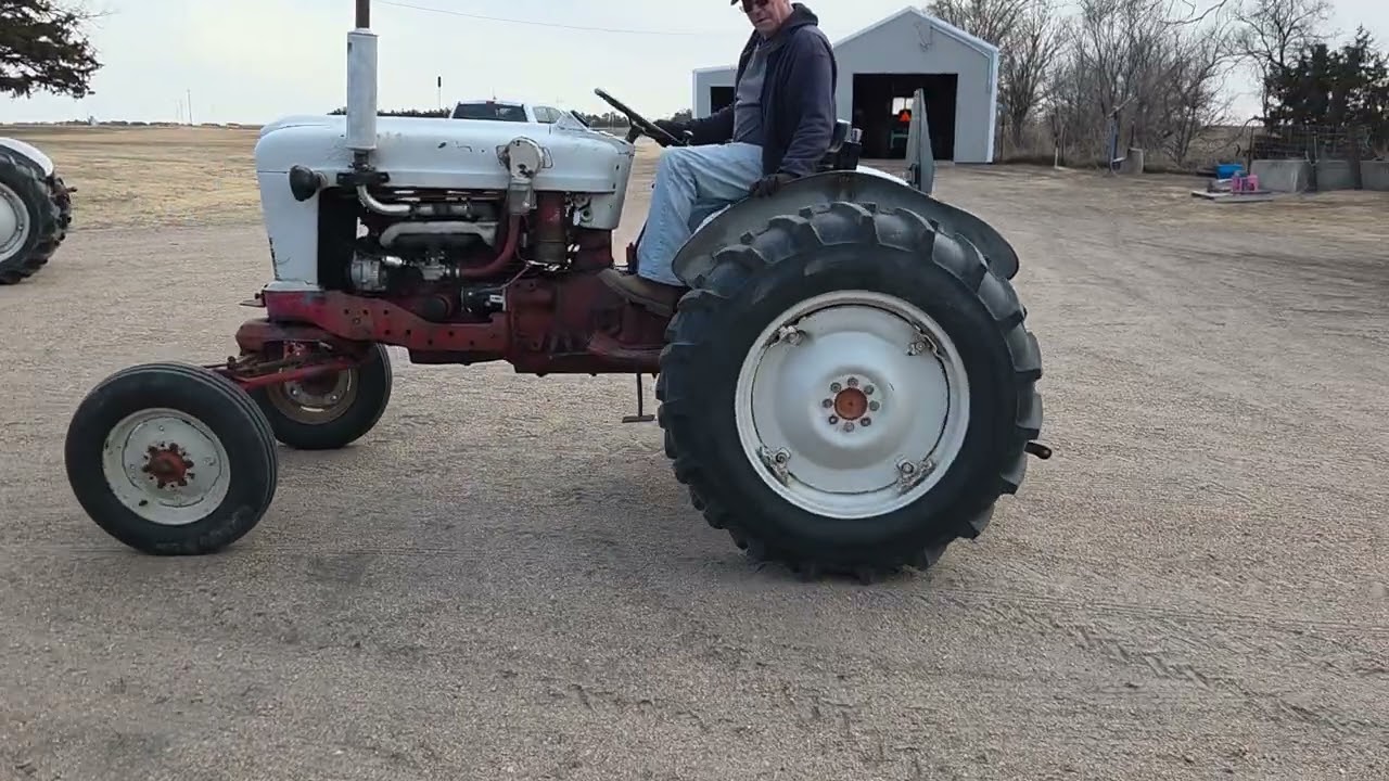 Ford 900 Tractor - Gasoline | For Sale | March 10