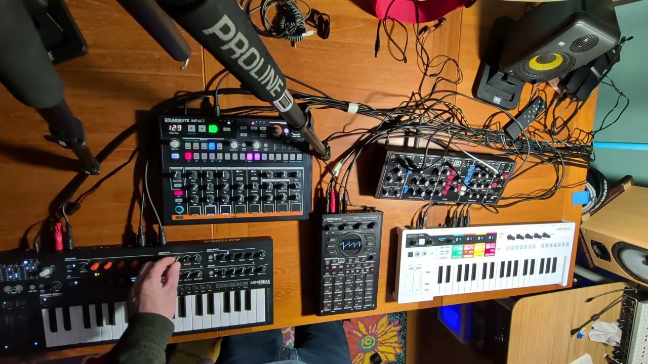 First Dawless Jam with Minifreak, Drumbrute Impact, Model D and Keystep Pro