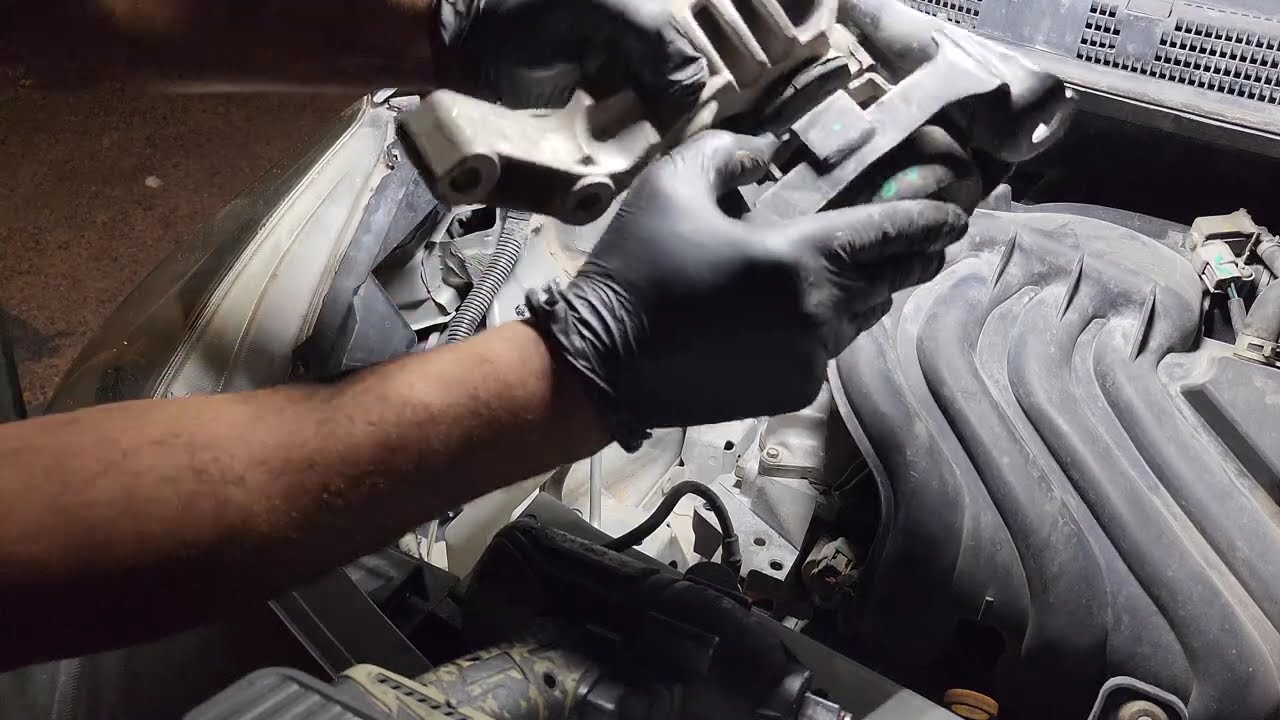 شرح طريقة تركيب كرسي ماكينة فوق نيسان صني 2014 الى 2020