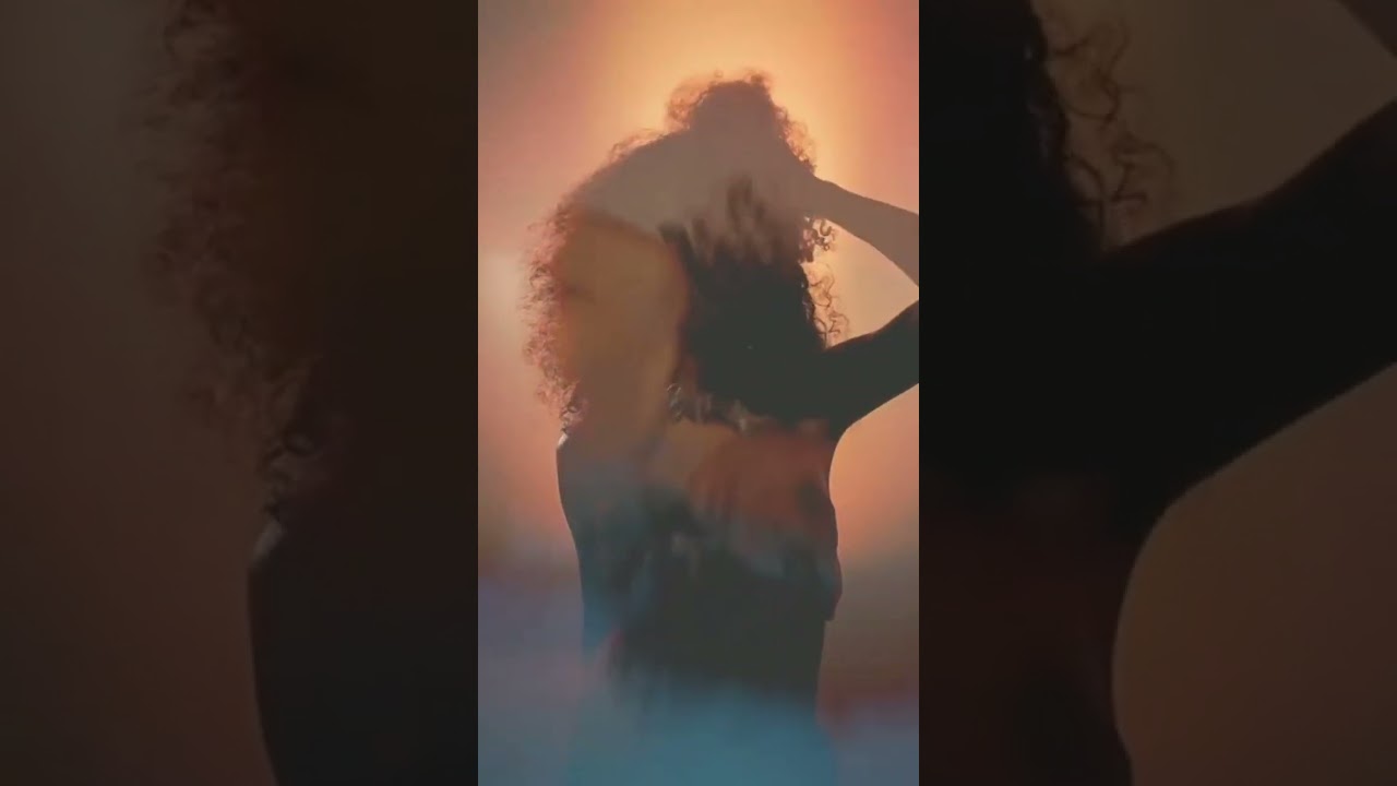 A jovem e sensual 🔥🍓 Cantora e compositora brasileira Morgana 💎