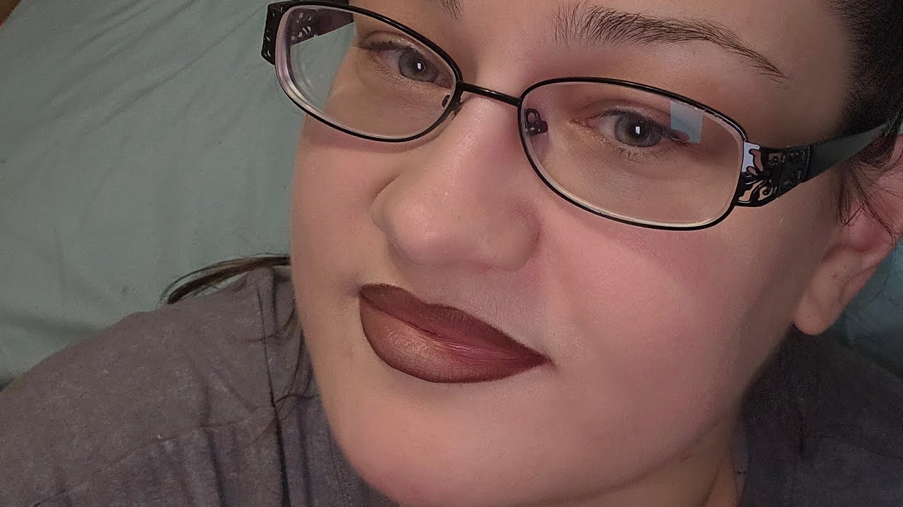 Ioni Lip Pencil vs. Liquid Lipstick 