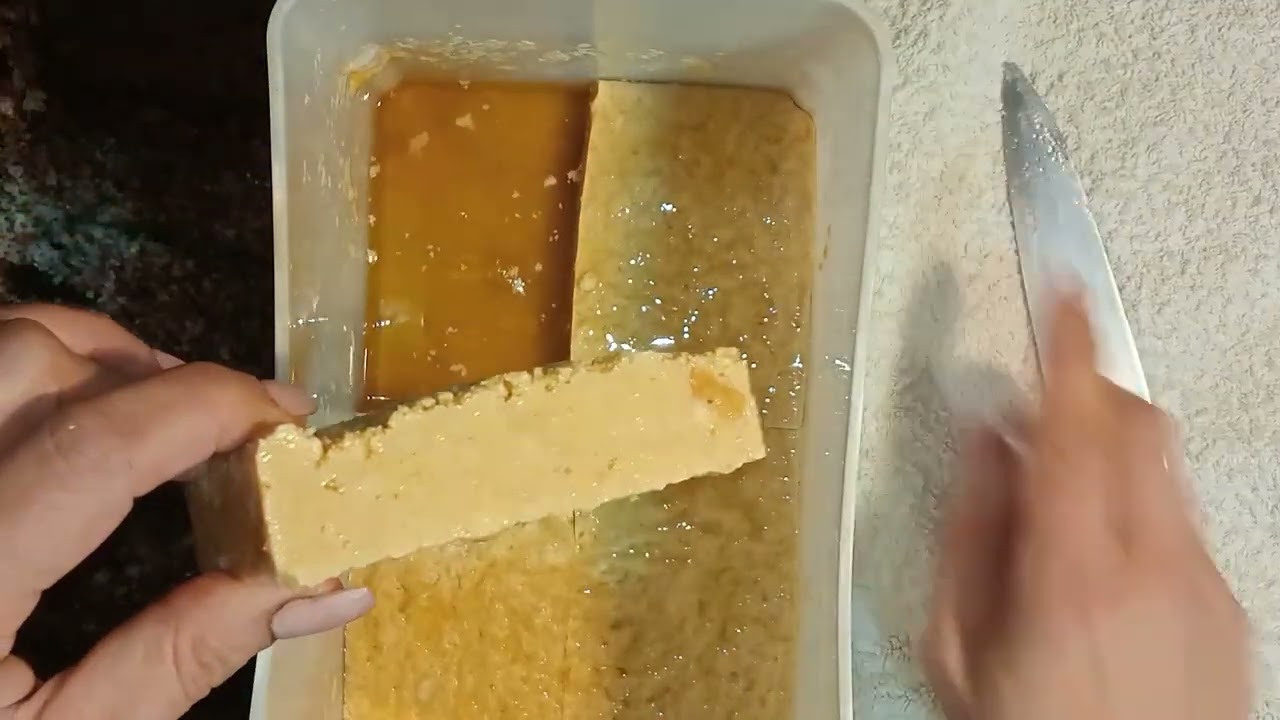 Cómo se lava el jabón con sal?