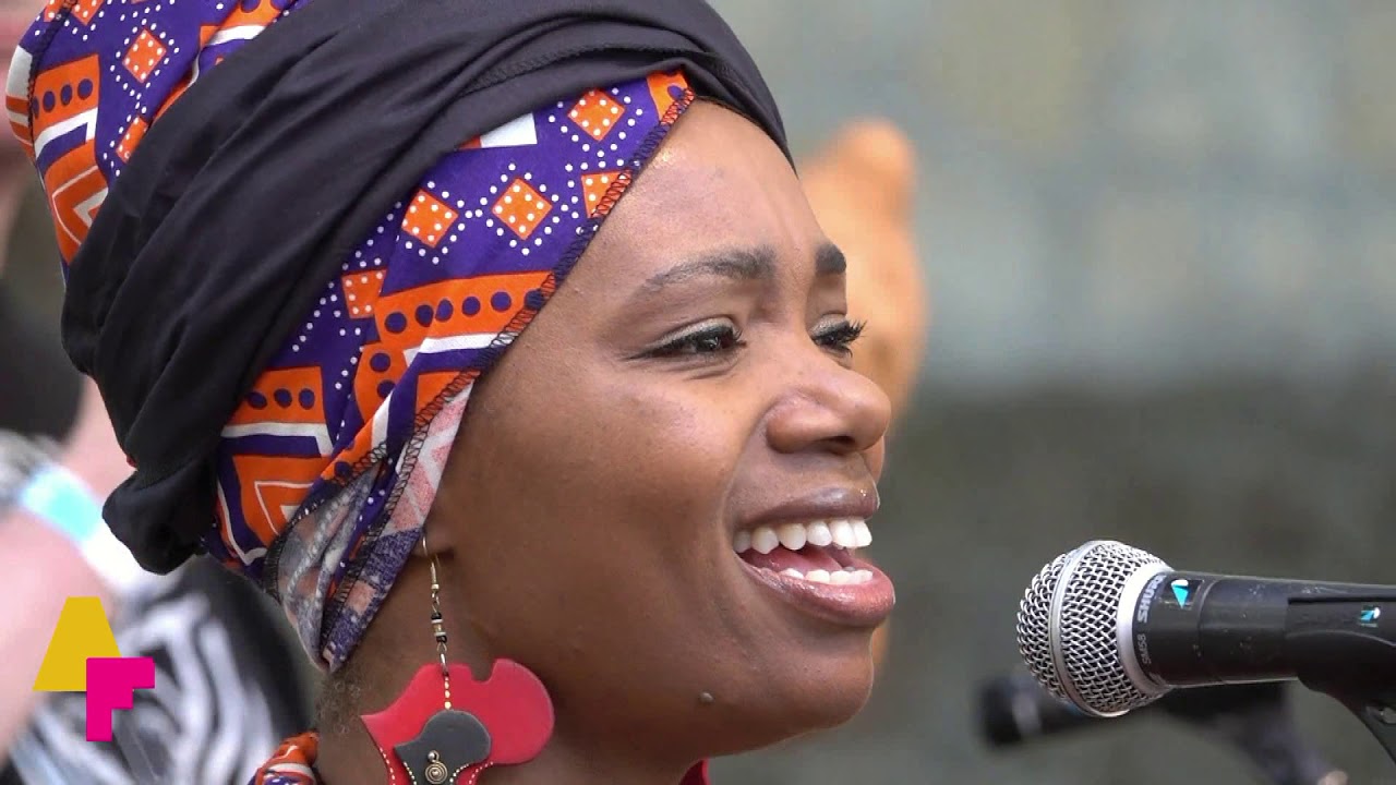 Chartwell Dutiro & Spirit Talk Mbira - Nhemamusasa - LIVE at Afrikafestival Hertme 2018