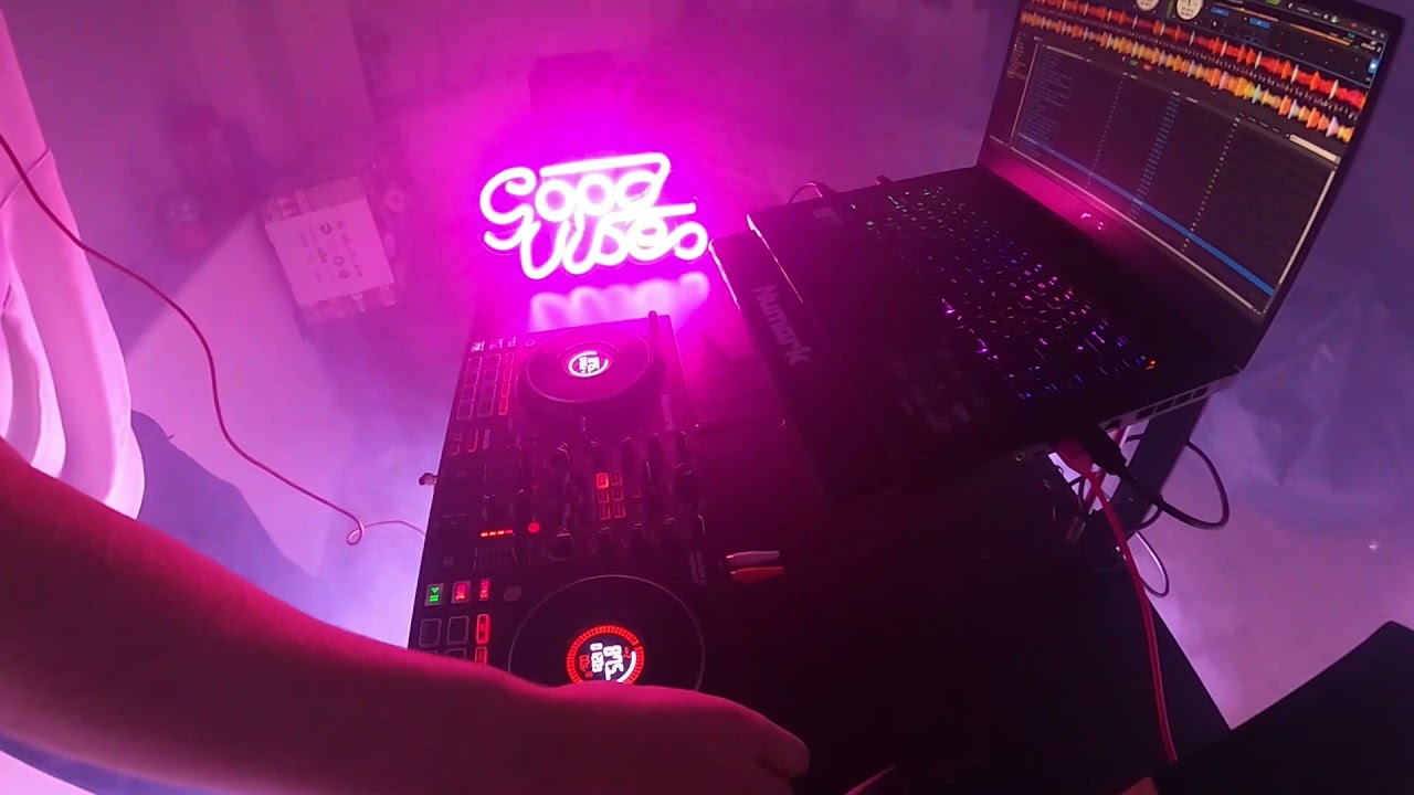 GoodVibesNo.8 - 30 Minute Special - DnB Drum and Bass - Numark Mixtrack Platinum FX - Love Yourself.