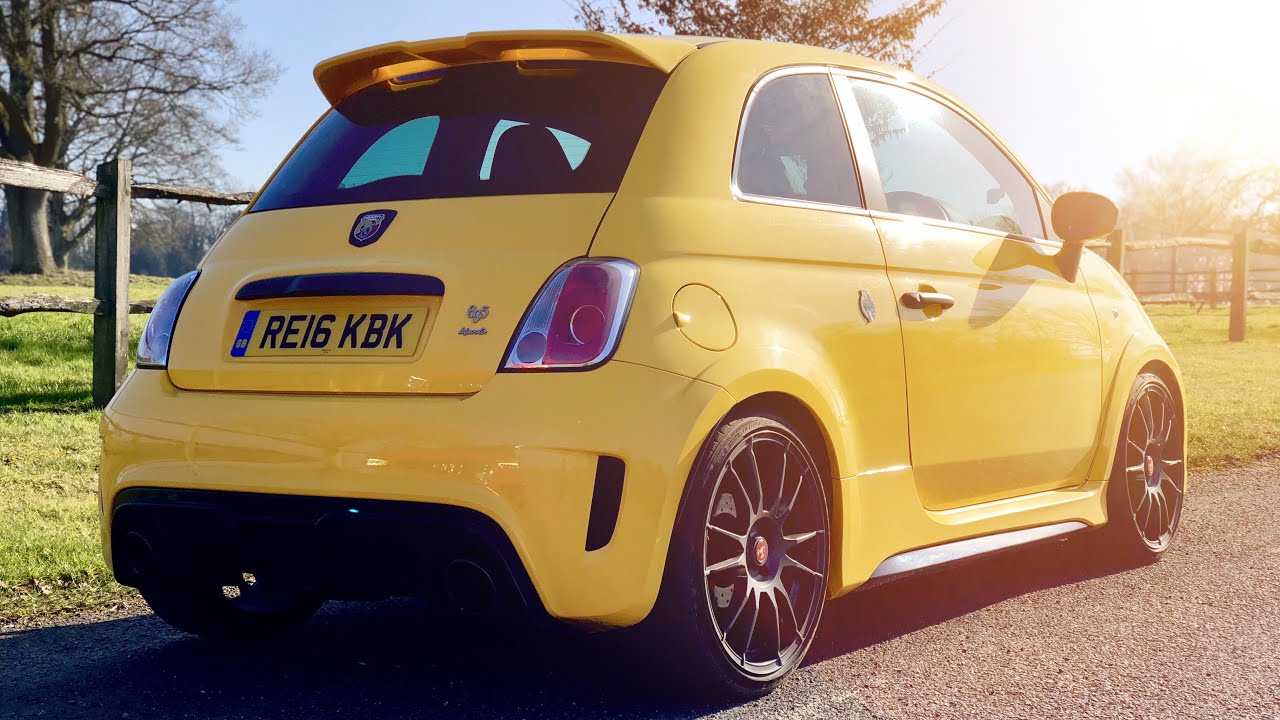 EXPLORING The Abarth 695 Biposto Record Edition | Interior Exterior Overview + Revs!