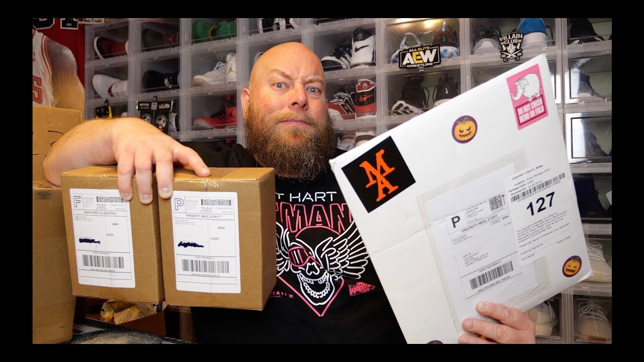 Opening a $75 Mintych Authentics Macabre Autographed Mystery Box + Opening 2 Zobie Signed Funko Pops