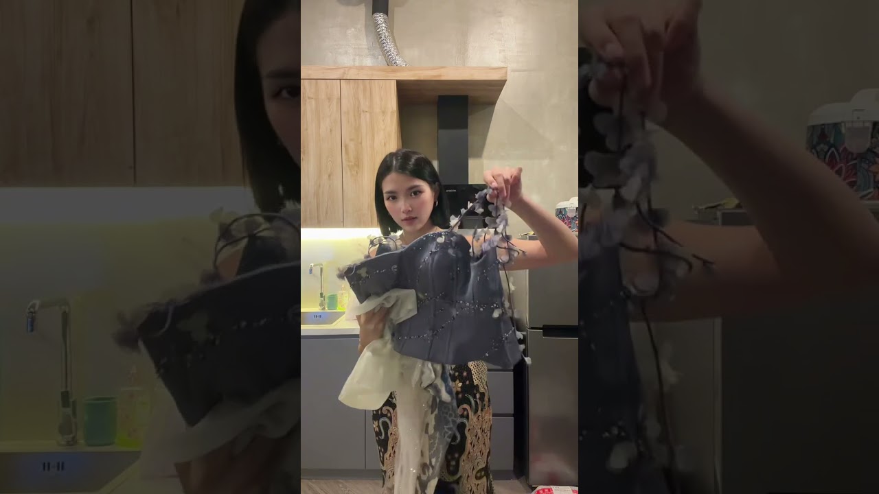 Try on kebaya 2nd version (modern) - @karlinacouture 